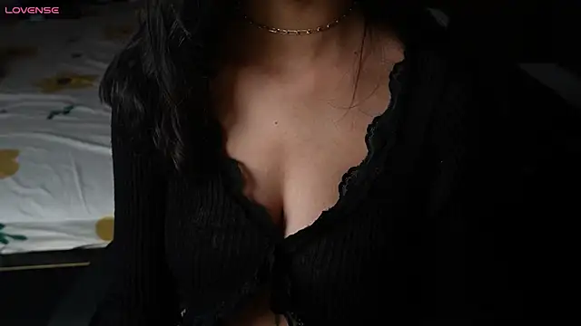 Snapshot of NidhiChandra chatting on February 2026 06:39:01 PM NidhiChandra online show from February 2026 06:39:01 PM