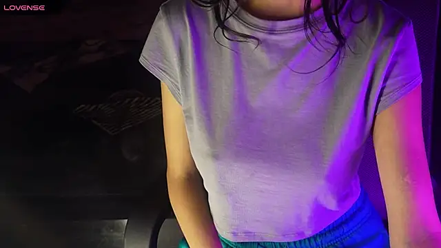 NidhiChandra online show from November 2025 10:52:02 AM