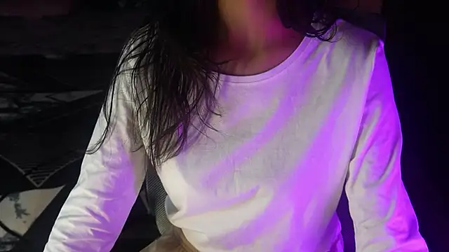 NidhiChandra online show from November 2025 01:37:02 PM