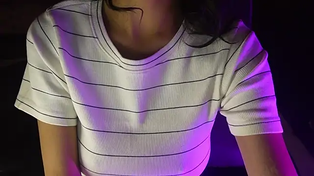 NidhiChandra online show from November 2025 12:20:01 PM