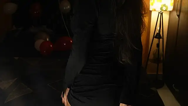 NidhiChandra online show from November 2025 08:58:02 AM