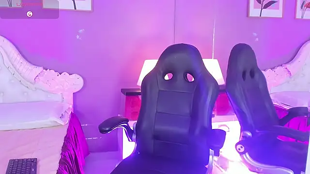 Bela Jones online show from October 2025 03:28:01 AM