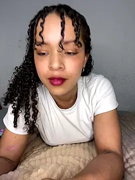 Yasmin777  online show from January 2026 01:10:02 AM