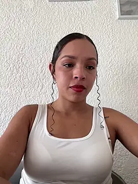 Yasmin777  online show from March 2026 06:56:01 PM