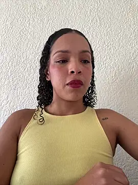 Yasmin777  online show from February 2026 07:22:01 PM