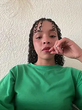 Yasmin777  online show from March 2026 10:01:01 PM