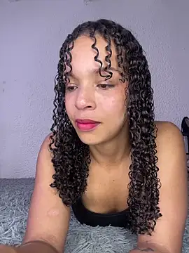 Yasmin777  online show from February 2026 07:34:01 PM