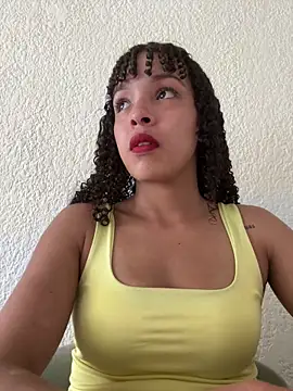 Yasmin777  online show from April 2026 08:58:02 PM