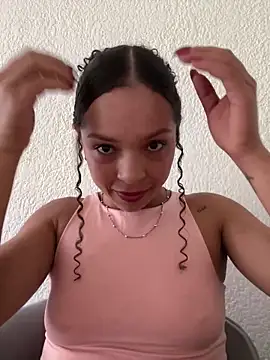 Yasmin777  online show from February 2026 09:25:01 PM