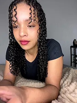 Yasmin777  online show from January 2026 11:09:01 PM