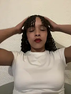 Snapshot of Yasmin777_ chatting on June 2026 01:22:02 AM Yasmin777 online show from June 2026 01:22:02 AM
