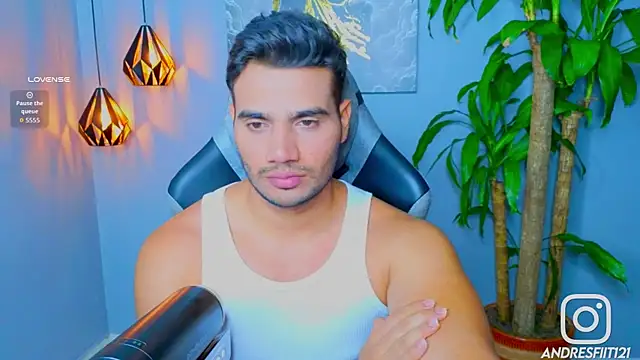 Snapshot of AndresR3 chatting on September 2025 12:11:01 AM AndresR3 online show from September 2025 12:11:01 AM