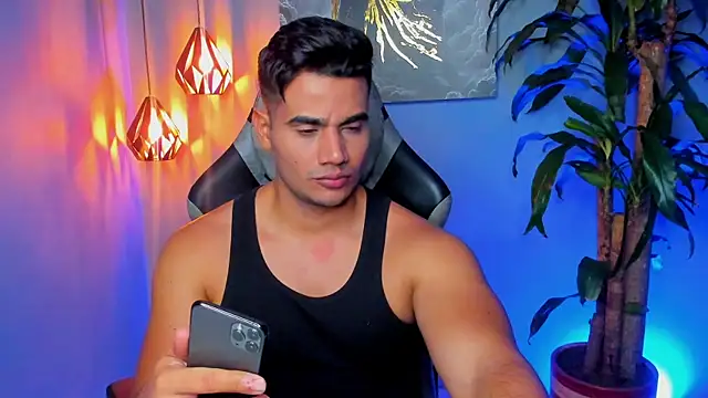 Snapshot of AndresR3 chatting on November 2025 07:01:02 AM AndresR3 online show from November 2025 07:01:02 AM