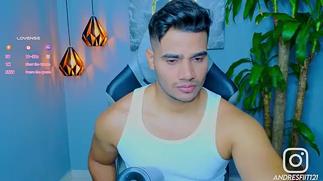 Snapshot of AndresR3 chatting on September 2025 09:42:01 PM AndresR3 online show from September 2025 09:42:01 PM