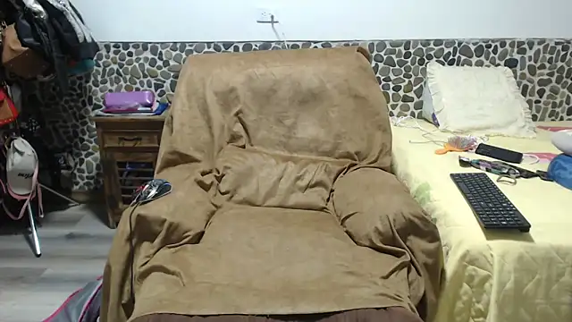 Miilu74 online show from March 2026 11:32:02 AM