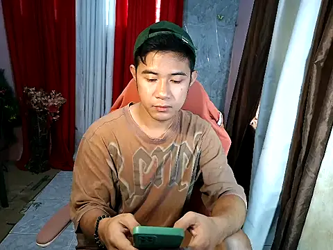 Snapshot of urboy_cass chatting on September 2025 02:40:02 AM urboy cass online show from September 2025 02:40:02 AM