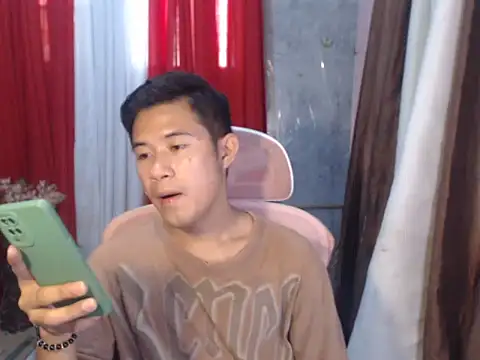 Snapshot of urboy_cass chatting on September 2025 03:11:01 AM urboy cass online show from September 2025 03:11:01 AM