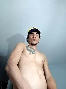 Alejobig27 online show from November 2025 04:40:02 PM