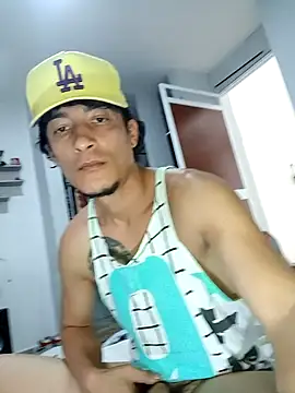 Alejobig27 online show from December 2025 07:02:01 PM