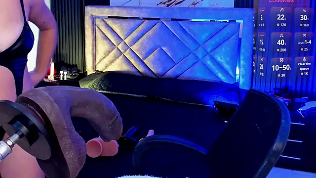 Issafoxx online show from October 2025 12:06:02 PM