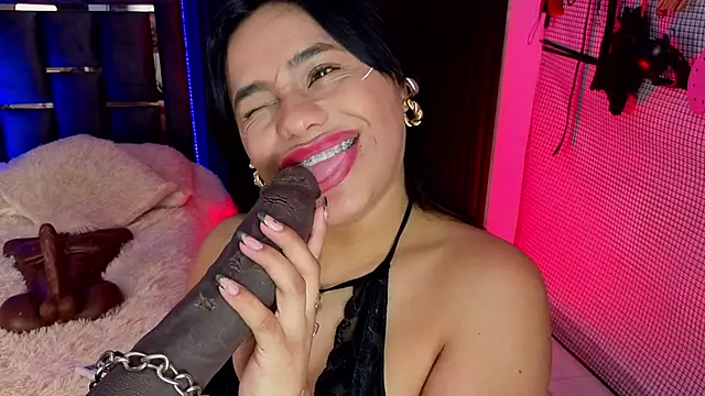 Issafoxx online show from March 2026 12:09:01 PM