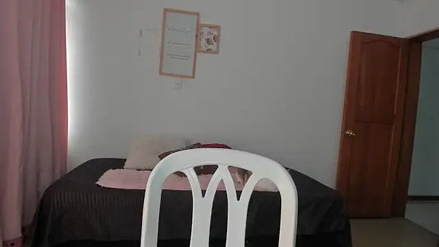 Ana  Pink online show from March 2026 10:34:01 PM