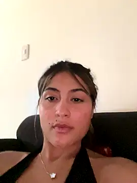 Ana  Pink online show from November 2025 06:52:02 PM