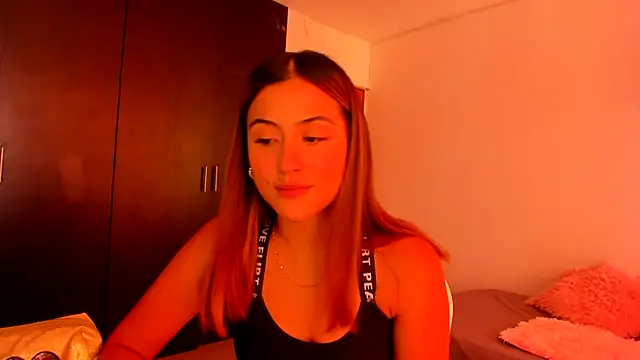 Ana  Pink online show from October 2025 07:47:02 PM