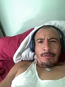 Chillo956 online show from May 2026 03:28:01 PM