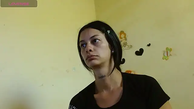 Akasha001 online show from December 2025 05:23:01 PM