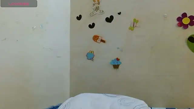 Akasha001 online show from December 2025 11:42:02 AM