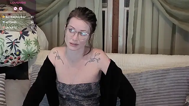 Snapshot of kohlbird chatting on December 2025 06:13:01 AM kohlbird online show from December 2025 06:13:01 AM