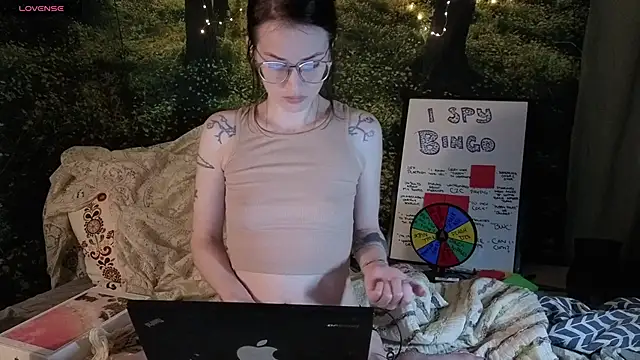 kohlbird online show from September 2025 04:18:02 AM