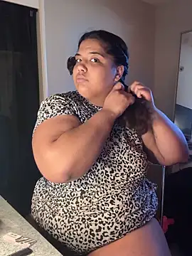 1n0nlythroat online show from February 2026 10:18:02 PM