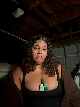 1n0nlythroat online show from November 2025 08:58:02 AM