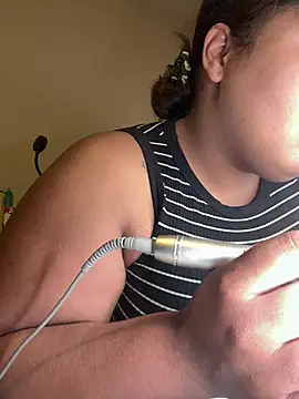 1n0nlythroat online show from May 2026 09:44:02 PM