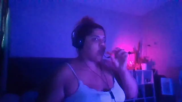 1n0nlythroat online show from May 2026 10:39:02 PM
