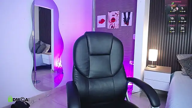 Snapshot of Dulcerose_01 chatting on October 2025 08:41:02 PM Dulcerose 01 online show from October 2025 08:41:02 PM