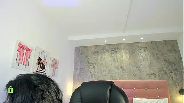 Snapshot of Dulcerose_01 chatting on September 2025 01:22:01 AM Dulcerose 01 online show from September 2025 01:22:01 AM