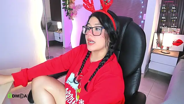 Snapshot of Dulcerose_01 chatting on December 2025 05:51:01 AM Dulcerose 01 online show from December 2025 05:51:01 AM