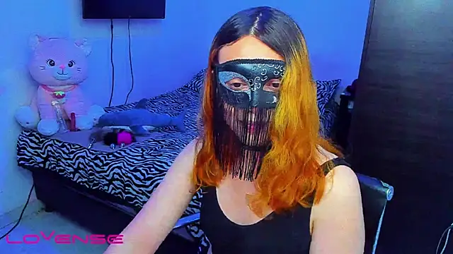 lillykittyy online show from November 2025 12:50:01 AM