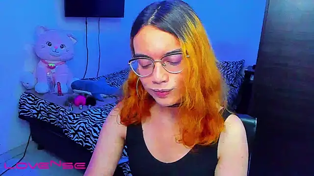 lillykittyy online show from November 2025 12:04:01 AM