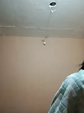 USER-MAYA online show from December 2025 08:13:01 AM