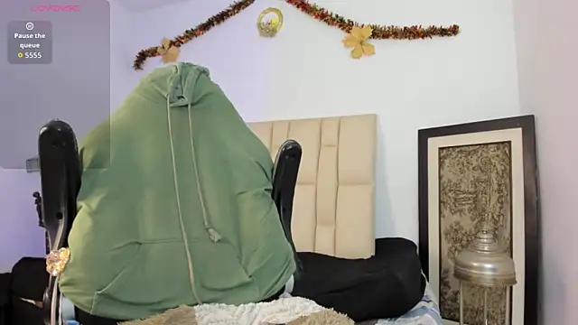 blue wxw online show from February 2026 06:13:02 AM