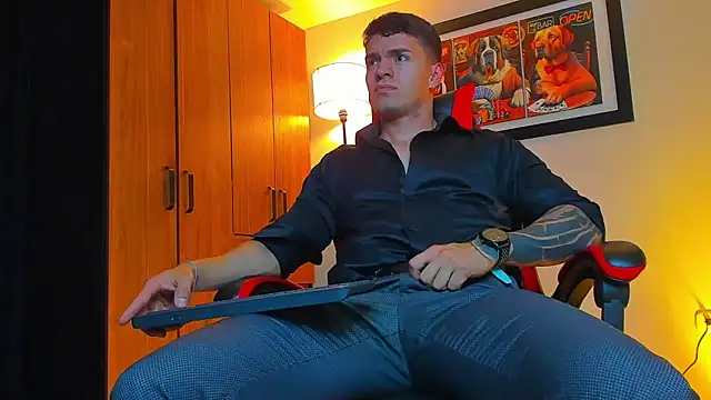 ALPHA DOMINUS  online show from November 2025 04:05:01 AM