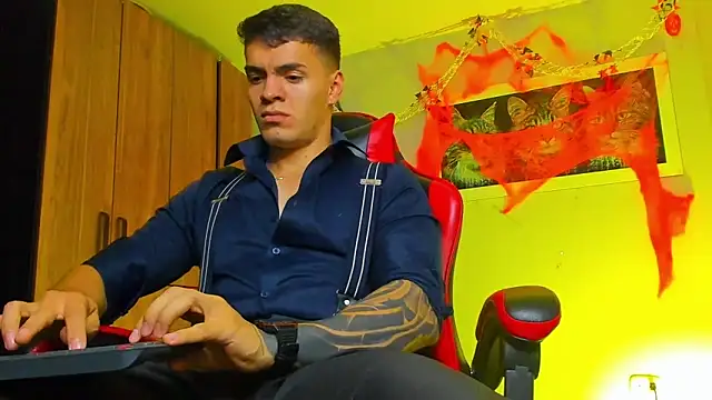 ALPHA DOMINUS  online show from October 2025 04:00:01 AM