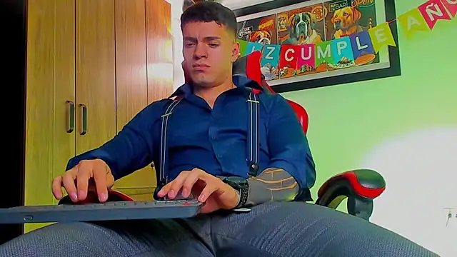 ALPHA DOMINUS  online show from November 2025 04:00:02 AM