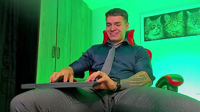 ALPHA DOMINUS  online show from September 2025 04:02:01 AM