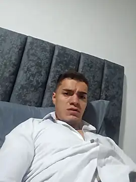 ALPHA DOMINUS  online show from February 2026 07:33:02 AM