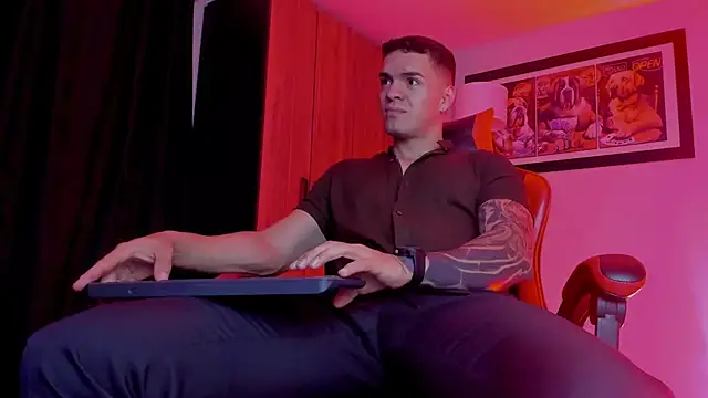 ALPHA DOMINUS  online show from February 2026 03:59:01 AM